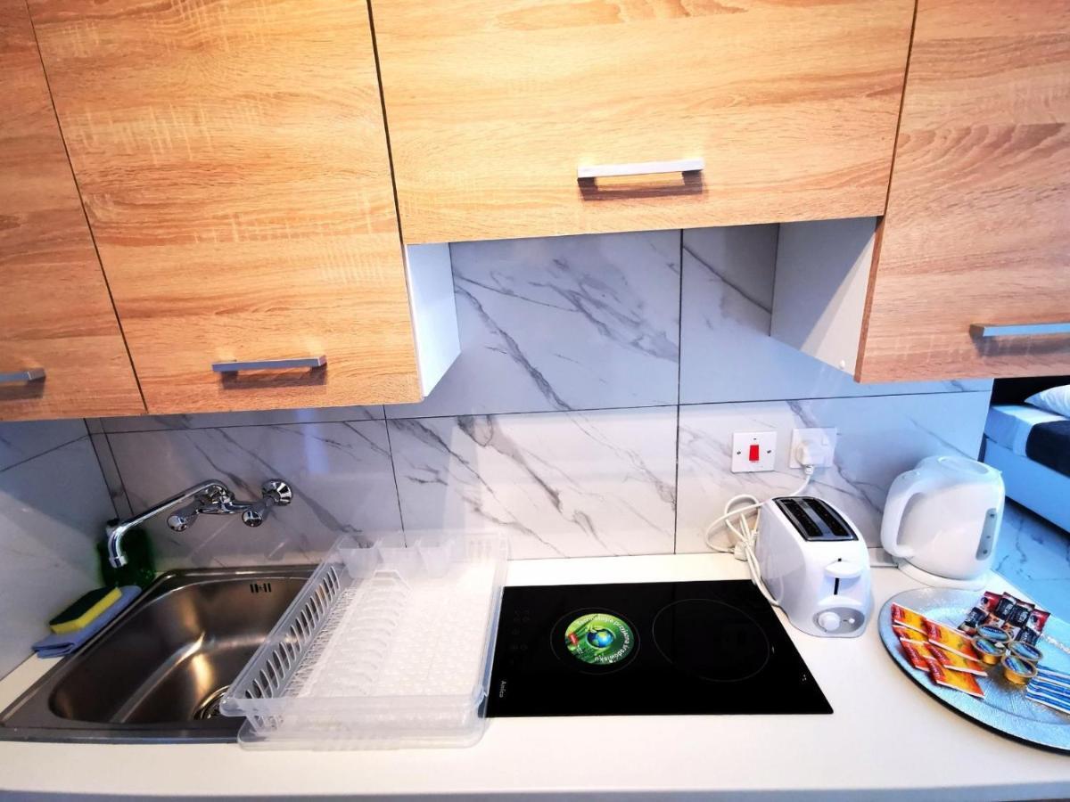 Eleana Apartments アヤナパ エクステリア 写真