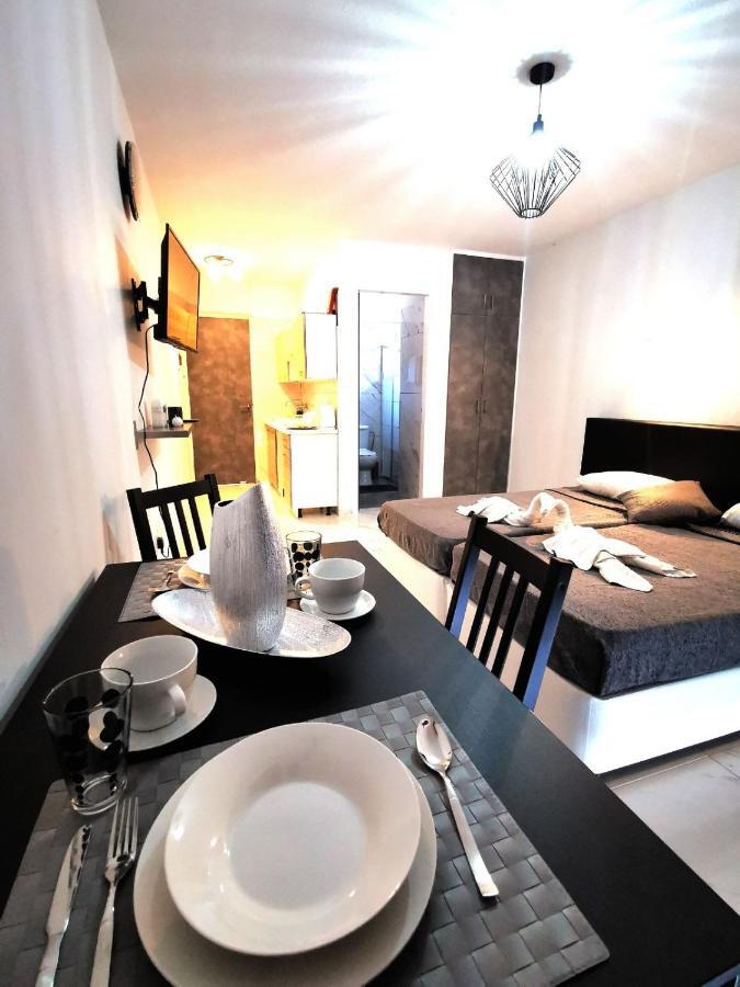 Eleana Apartments アヤナパ エクステリア 写真