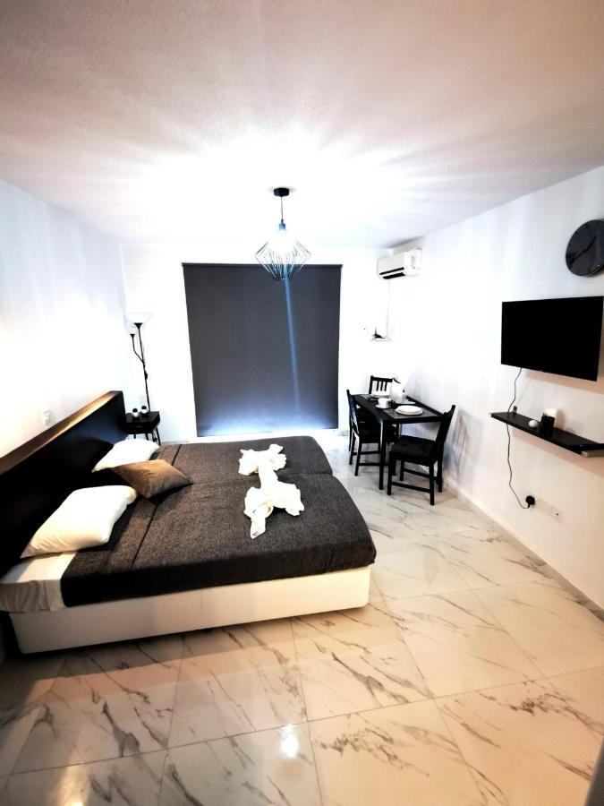 Eleana Apartments アヤナパ エクステリア 写真